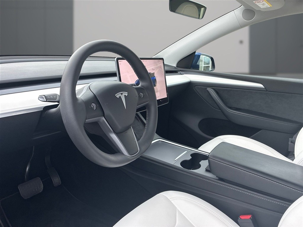Tesla Model Y EL RWD 299HK 5d Aut. - Image 10