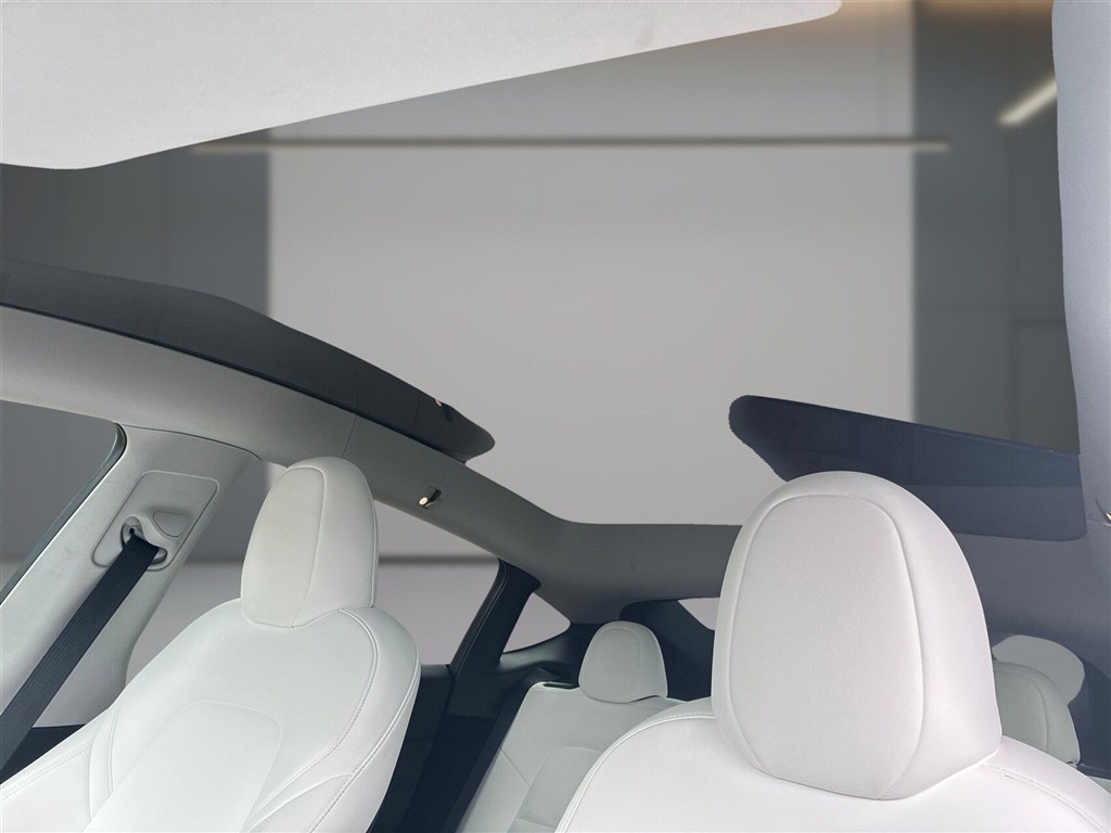 Tesla Model Y EL RWD 299HK 5d Aut. - Image 11