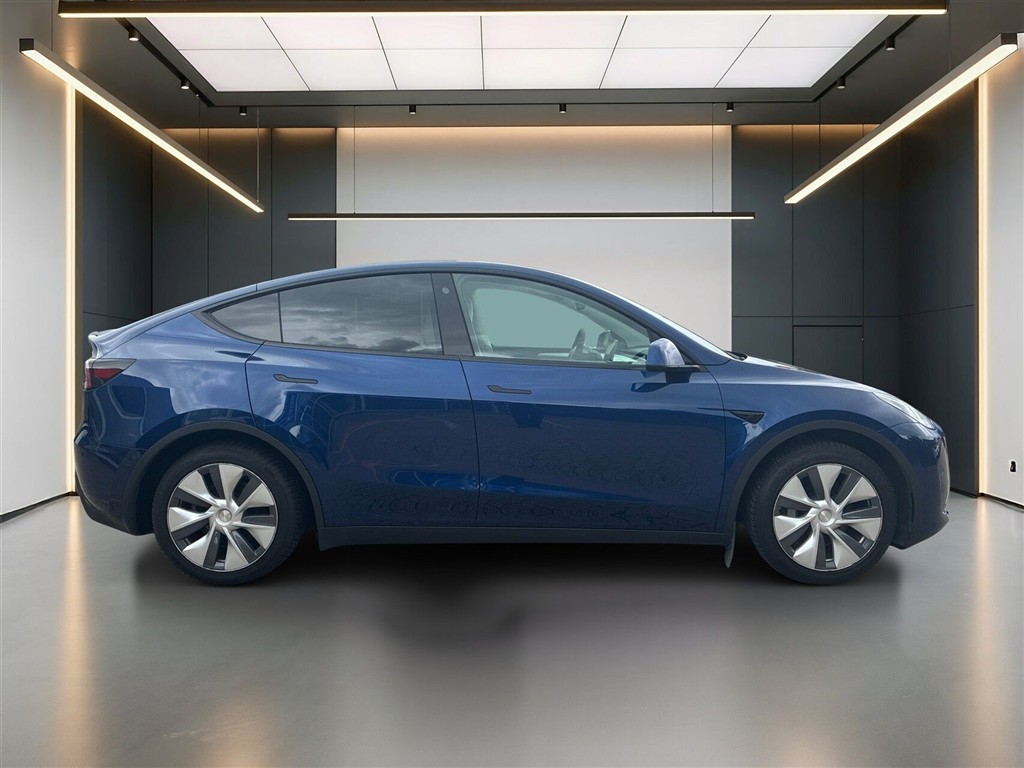 Tesla Model Y EL RWD 299HK 5d Aut. - Image 5