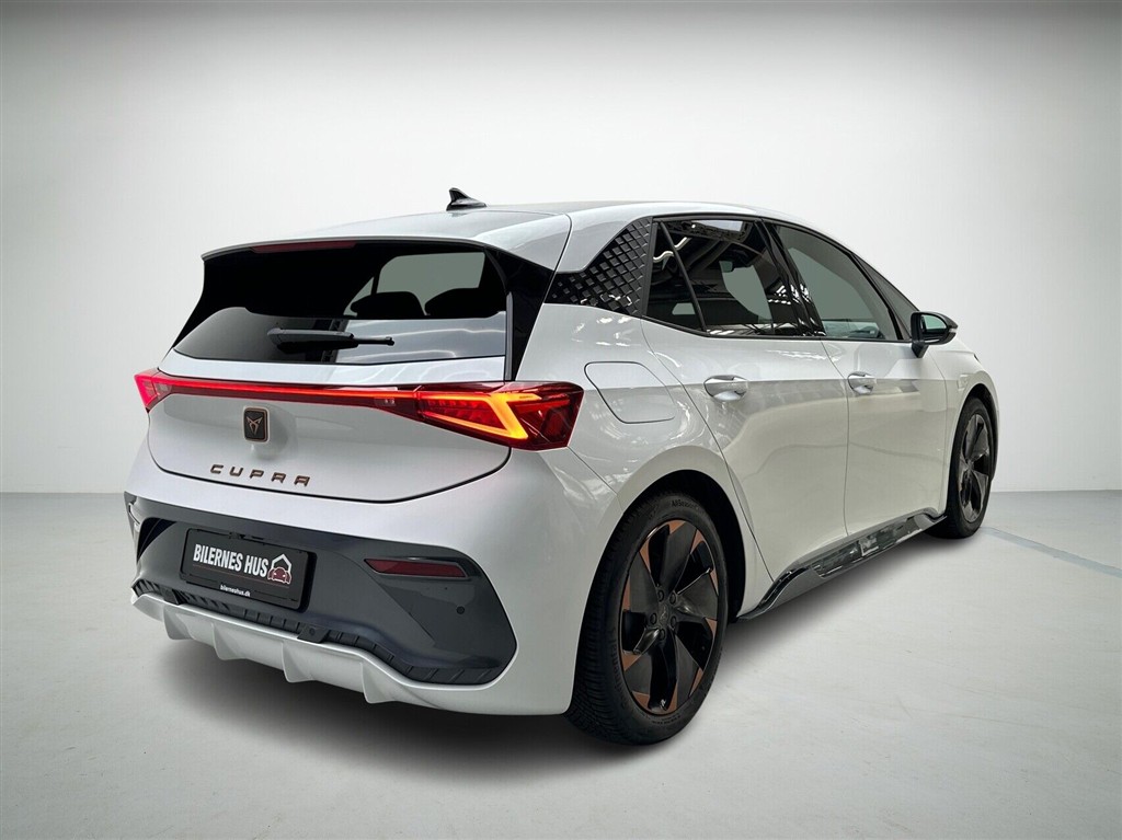 Cupra Born EL Dinamica Pack High 204HK 5d Aut. - Image 2