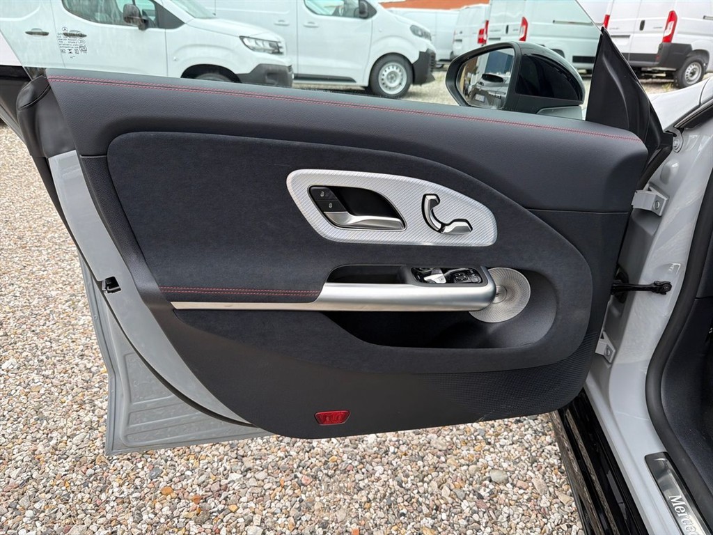 Mercedes-Benz CLA350 EL Premium Plus 4Matic 354HK Aut. - Image 19