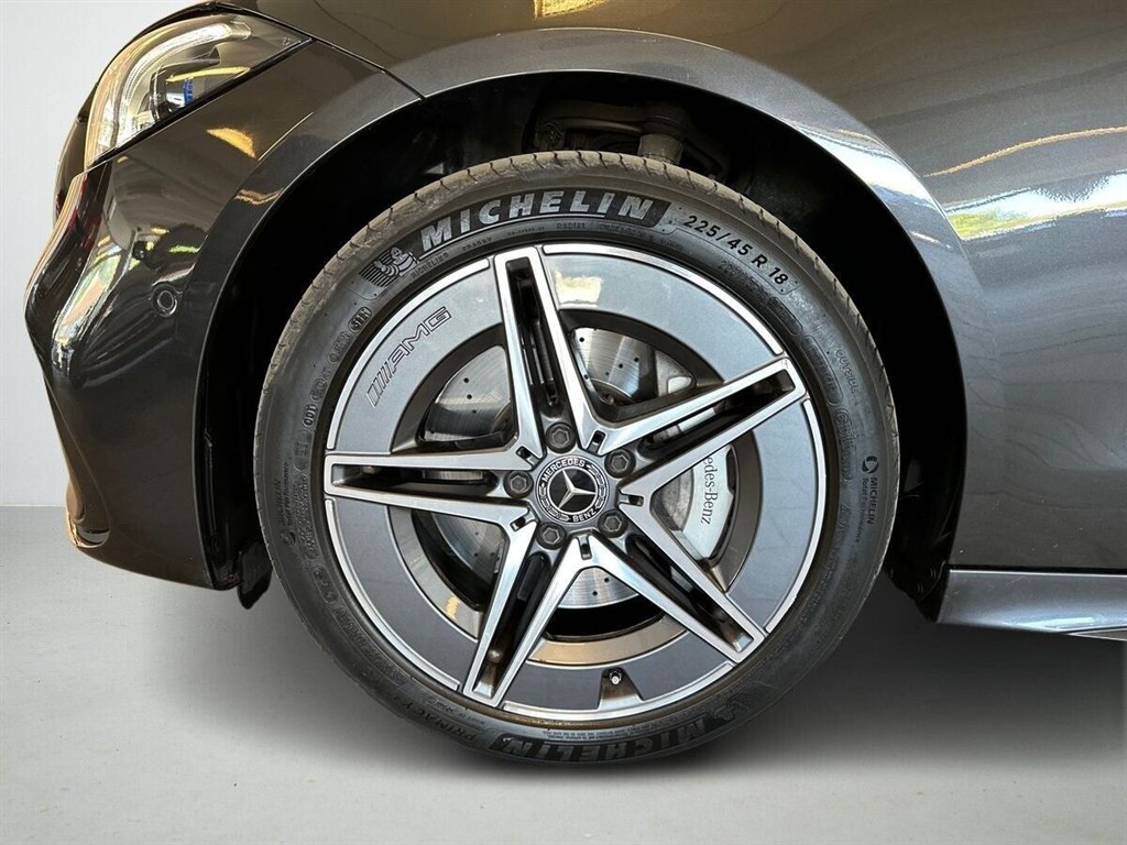 Mercedes-Benz C300 e T 2,0 Plugin-hybrid AMG Line 9G-Tronic 313HK Stc Aut. - Image 6