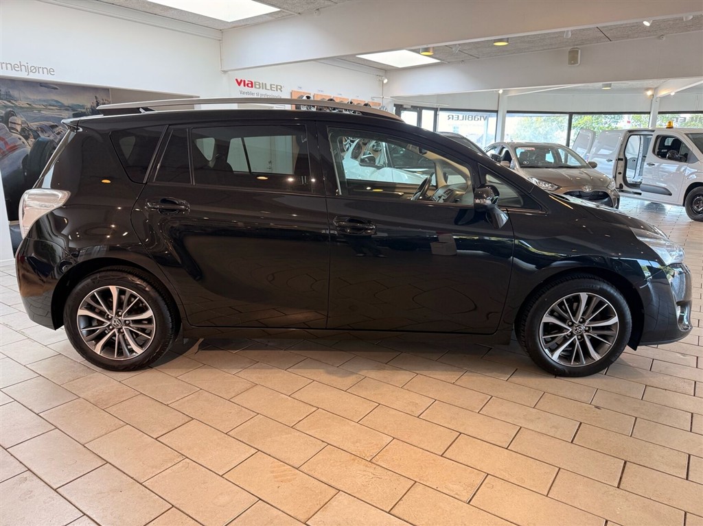Toyota Verso 5 pers. 1,8 VVT-I T2 Premium Multidrive S 147HK 6g Aut. - Image 3