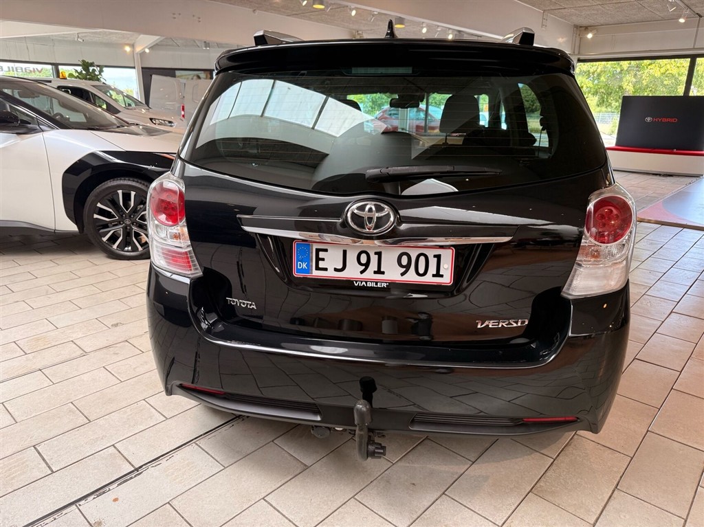 Toyota Verso 5 pers. 1,8 VVT-I T2 Premium Multidrive S 147HK 6g Aut. - Image 4