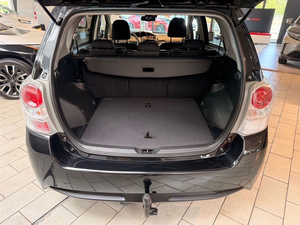 Toyota Verso 5 pers. 1,8 VVT-I T2 Premium Multidrive S 147HK 6g Aut. - Image 5