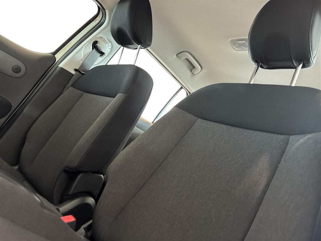 Hyundai Inster EL Pixel 49 kWh 116hk - Image 12