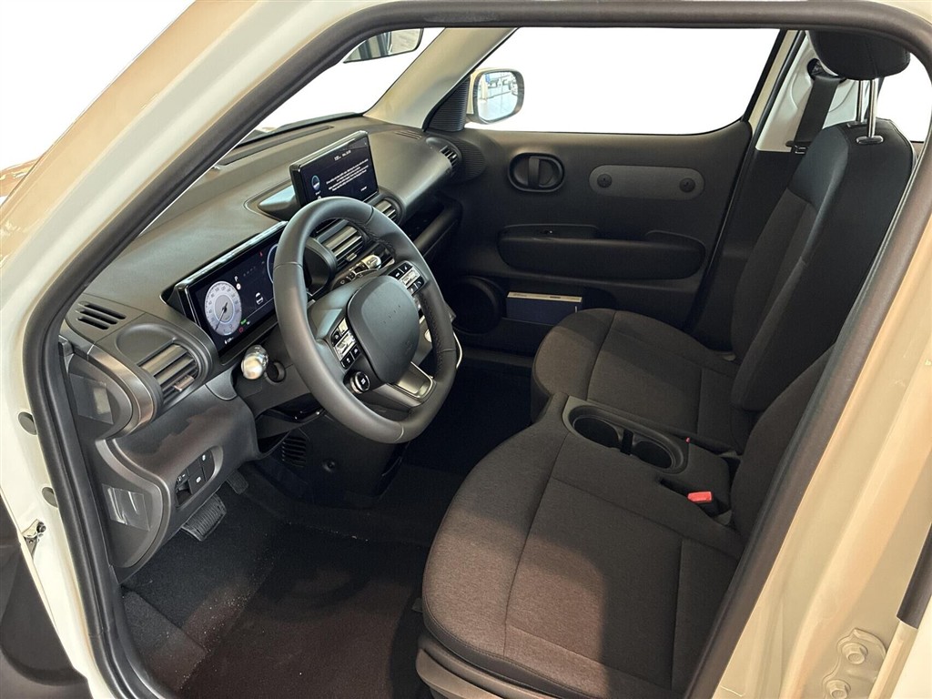 Hyundai Inster EL Pixel 49 kWh 116hk - Image 4