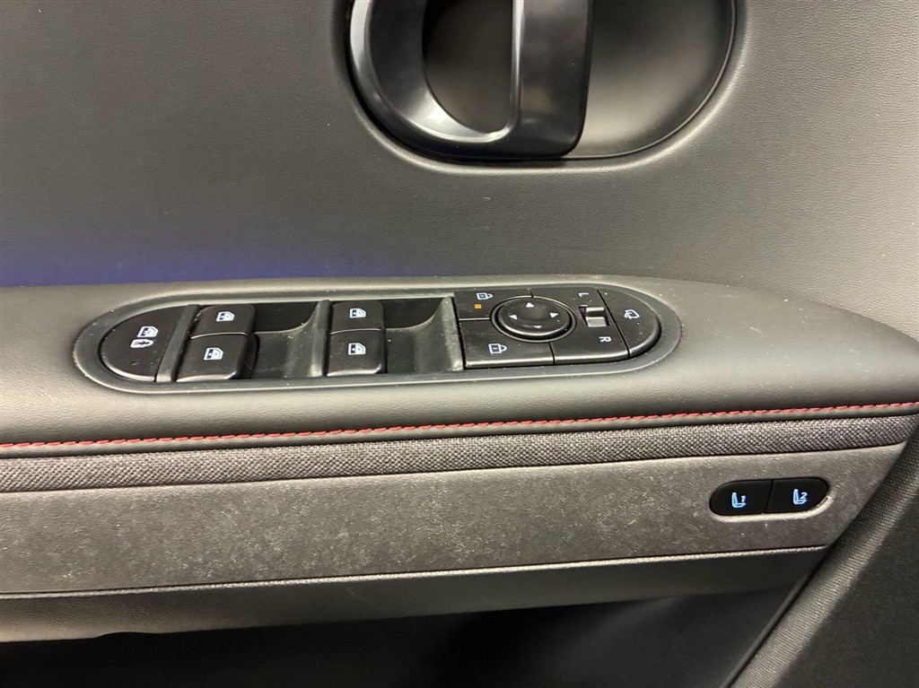 Hyundai Ioniq 5 Electric 84 kWh N-line+ 229HK 5d Aut. - Image 11
