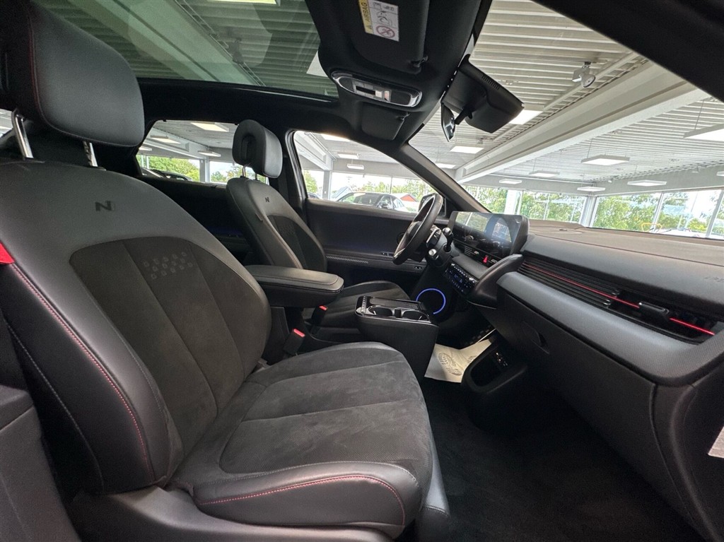 Hyundai Ioniq 5 Electric 84 kWh N-line+ 229HK 5d Aut. - Image 10