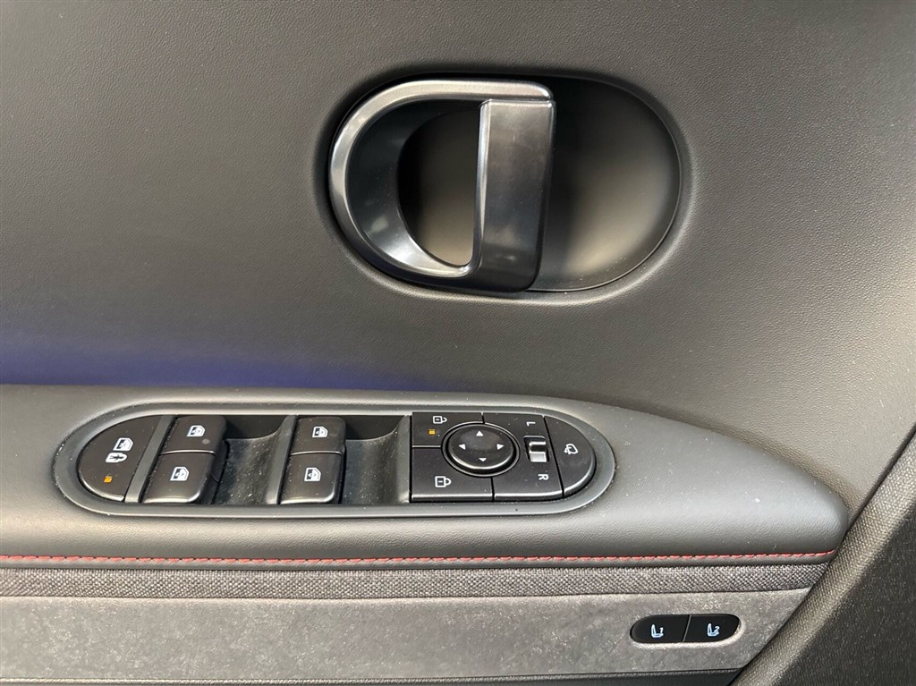 Hyundai Ioniq 5 Electric 84 kWh N-line+ 229HK 5d Aut. - Image 16