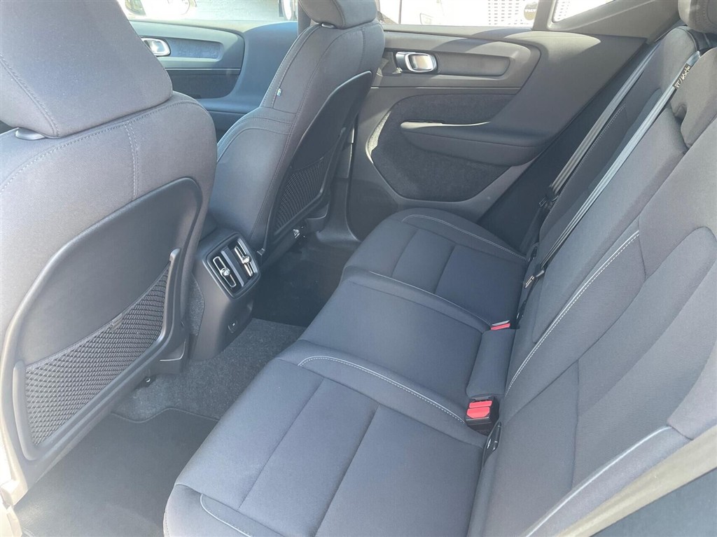 Volvo XC40 Recharge Extended Range Ultimate 252HK 5d Aut. - Image 19