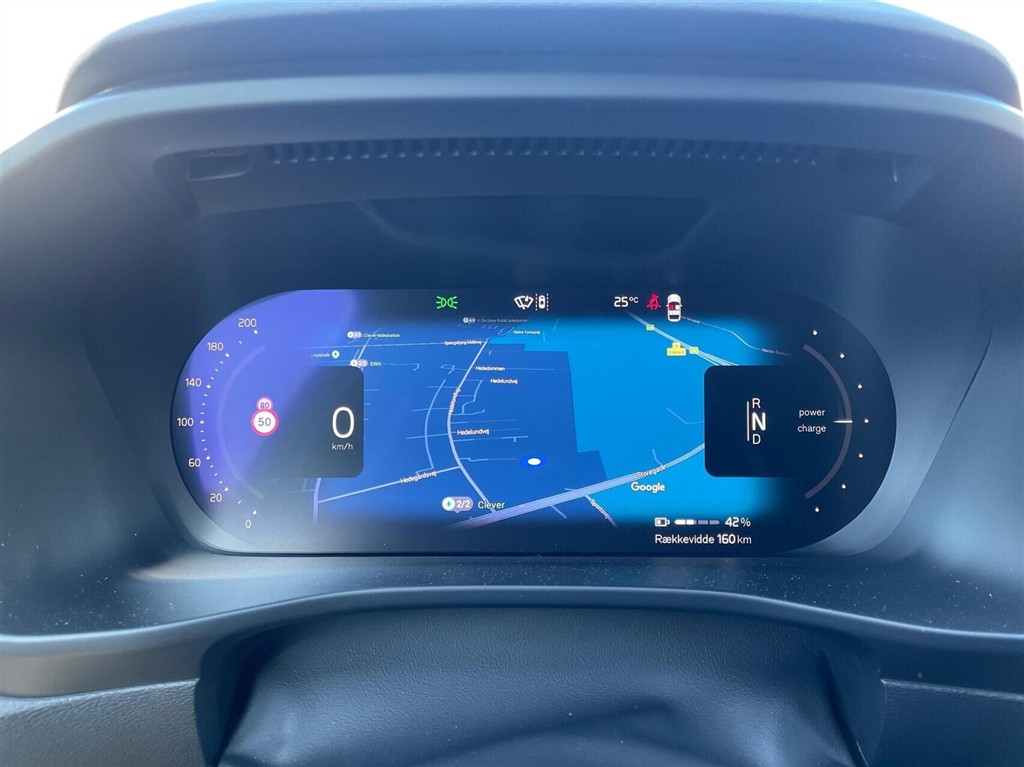 Volvo XC40 Recharge Extended Range Ultimate 252HK 5d Aut. - Image 3