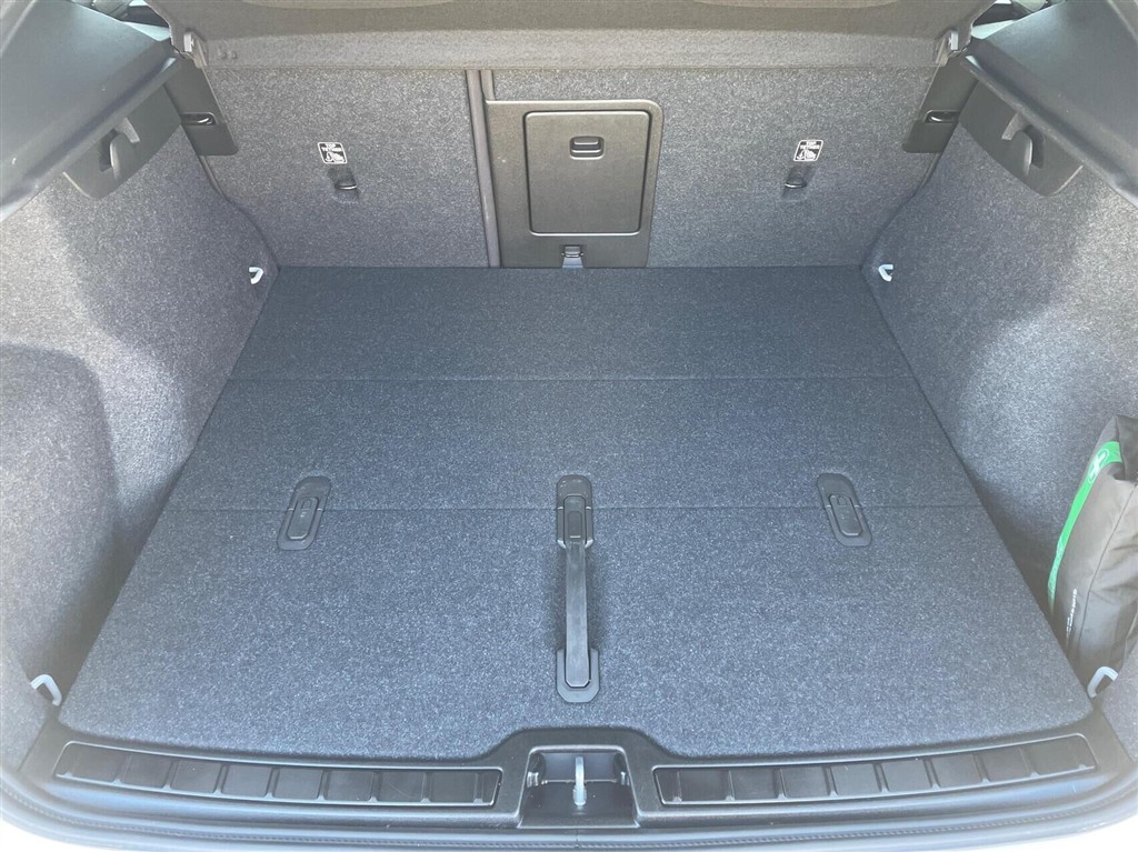 Volvo XC40 Recharge Extended Range Ultimate 252HK 5d Aut. - Image 24
