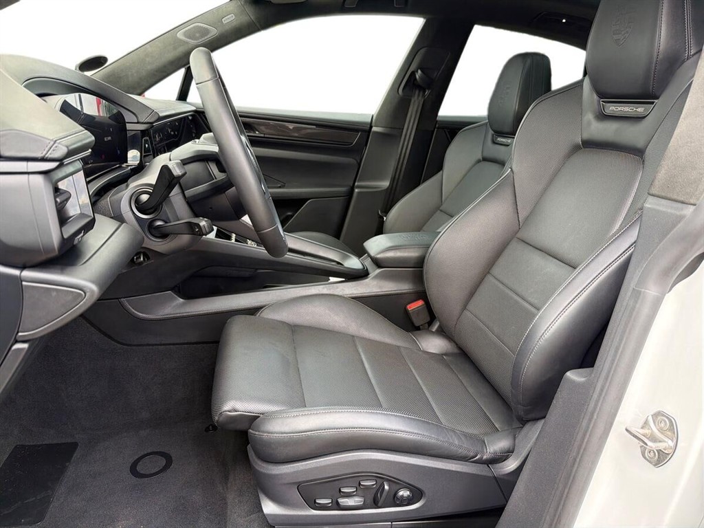 Porsche Macan Turbo EL 4WD 639HK 5d Aut. - Image 10