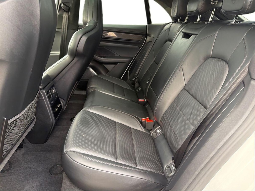 Porsche Macan Turbo EL 4WD 639HK 5d Aut. - Image 11