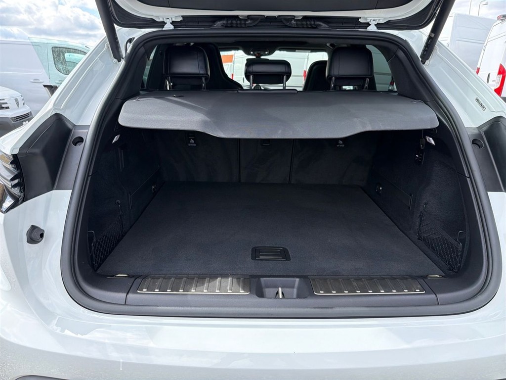 Porsche Macan Turbo EL 4WD 639HK 5d Aut. - Image 13