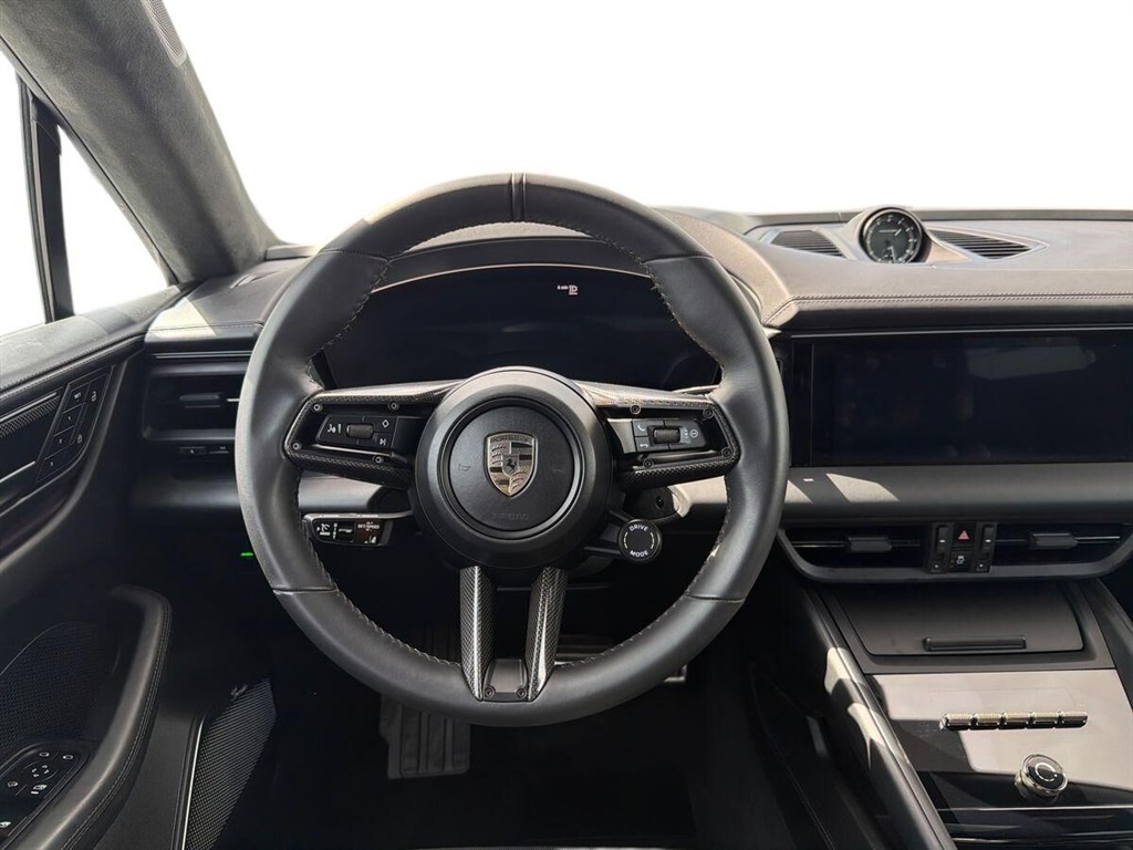Porsche Macan Turbo EL 4WD 639HK 5d Aut. - Image 17