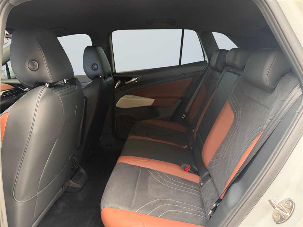 VW ID.4 EL Pro Performance 204HK 5d Aut. - Image 14