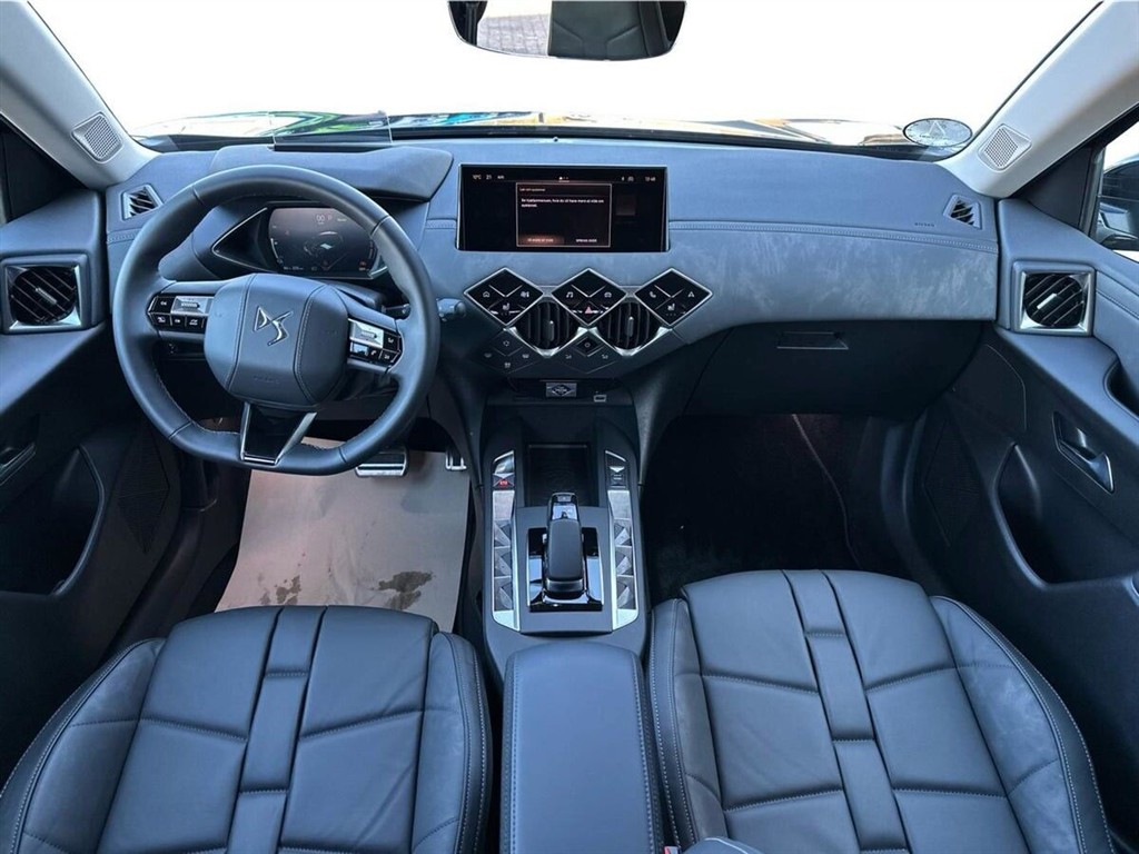 DS DS3 Crossback E-Tense Opera 156HK 5d Aut. - Image 10