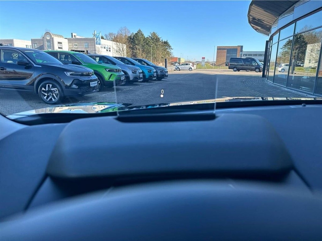DS DS3 Crossback E-Tense Opera 156HK 5d Aut. - Image 12