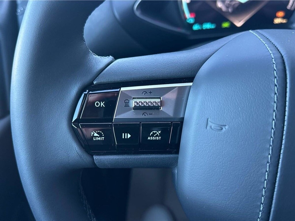 DS DS3 Crossback E-Tense Opera 156HK 5d Aut. - Image 19