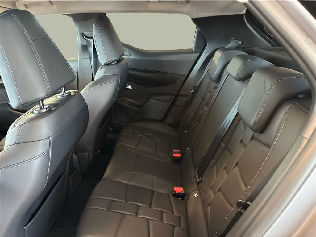 DS DS3 Crossback E-Tense Opera 156HK 5d Aut. - Image 11
