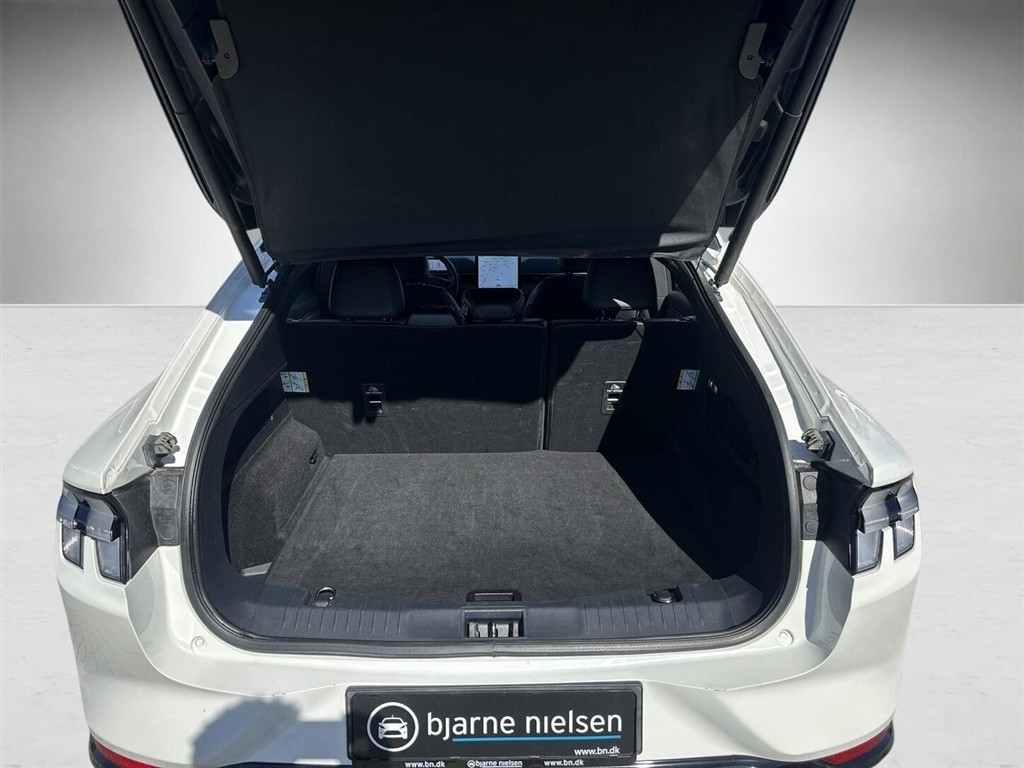 Ford Mustang Mach-E EL UR Premium 294HK 5d Aut. - Image 17