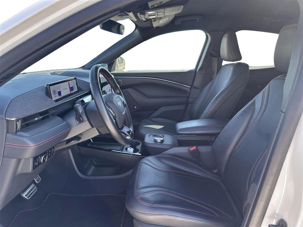 Ford Mustang Mach-E EL UR Premium 294HK 5d Aut. - Image 5