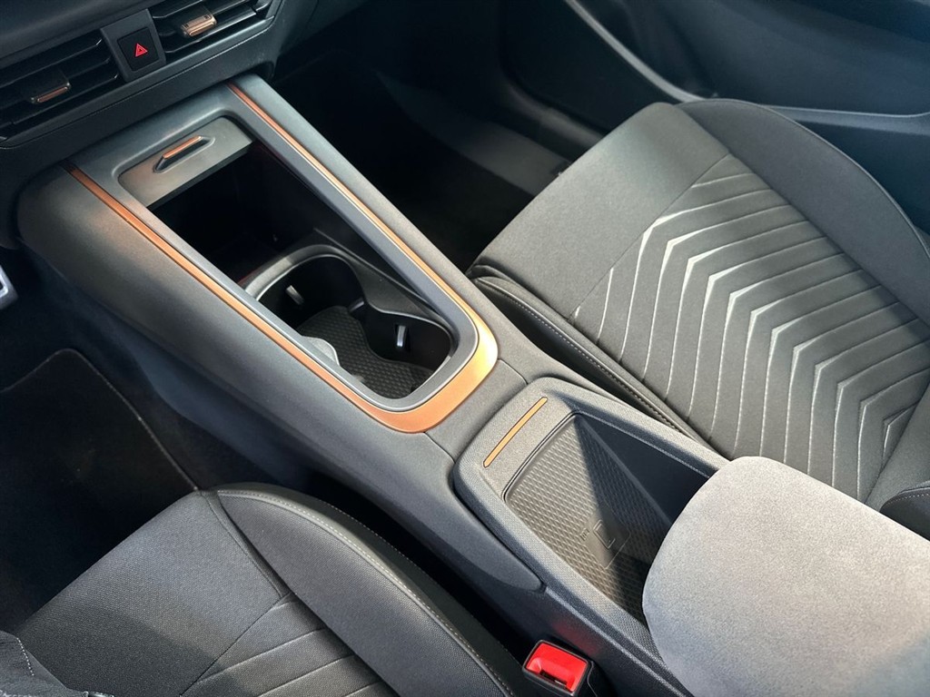 Cupra Born EL High 204HK 5d Aut. - Image 15