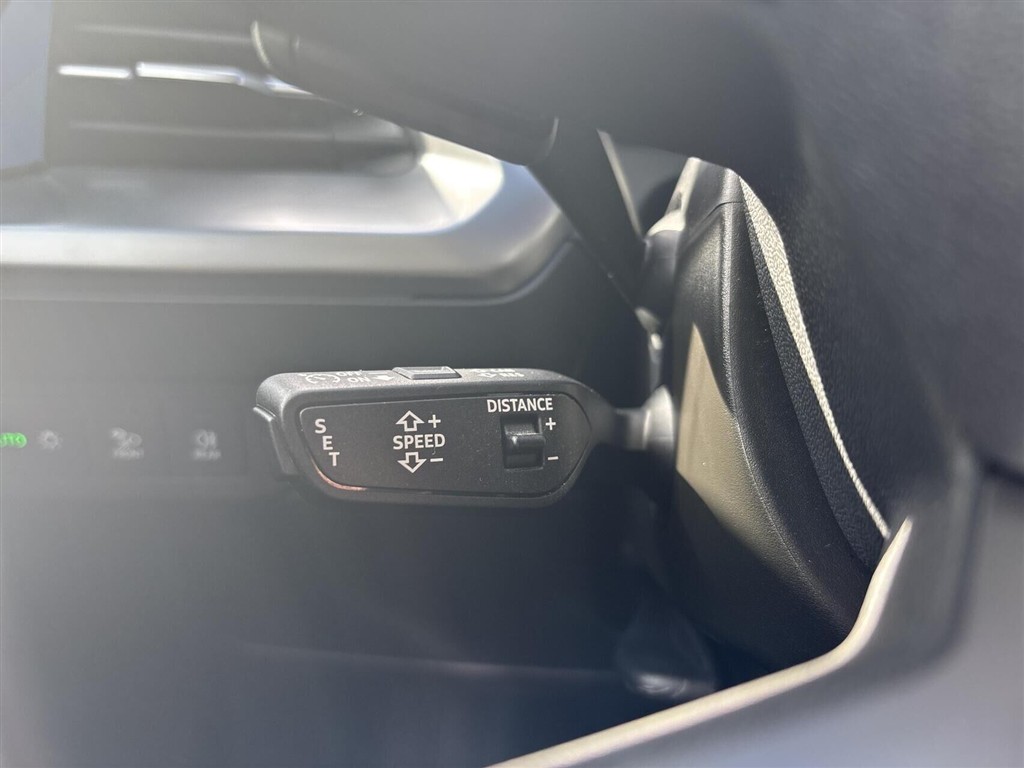 Audi Q4 50 E-tron Attitude Quattro 299HK 5d Aut. - Image 11