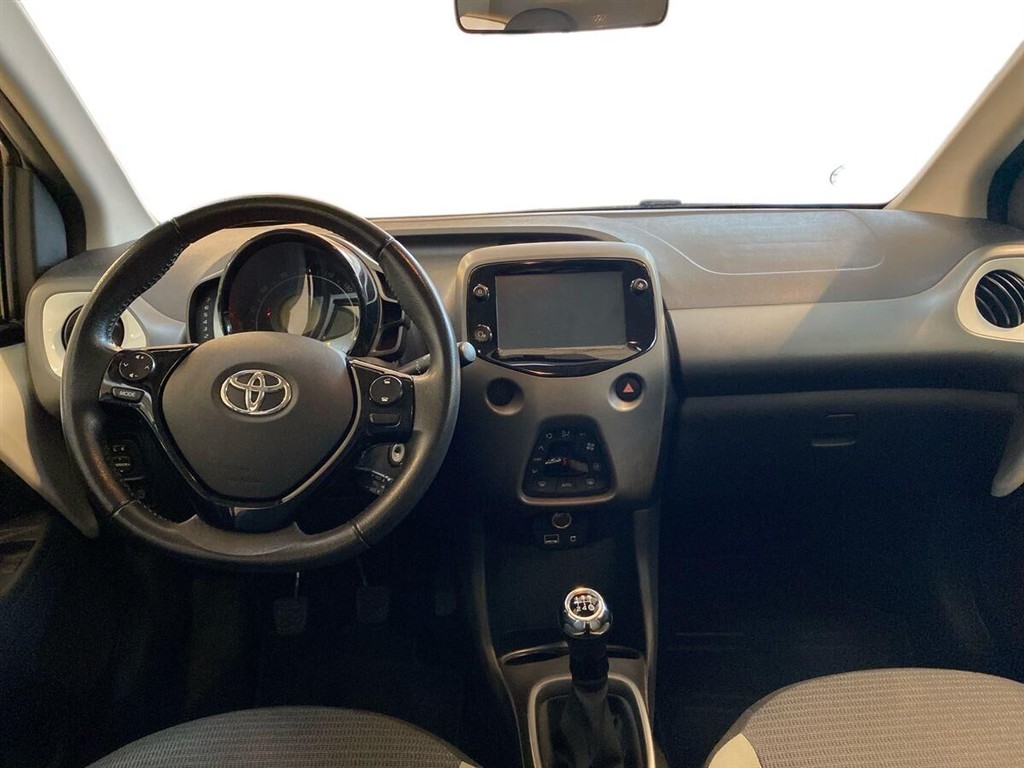 Toyota Aygo 1,0 VVT-I X-Sky 72HK 5d - Image 14