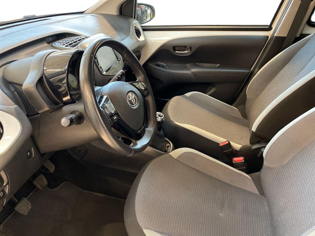Toyota Aygo 1,0 VVT-I X-Sky 72HK 5d - Image 18