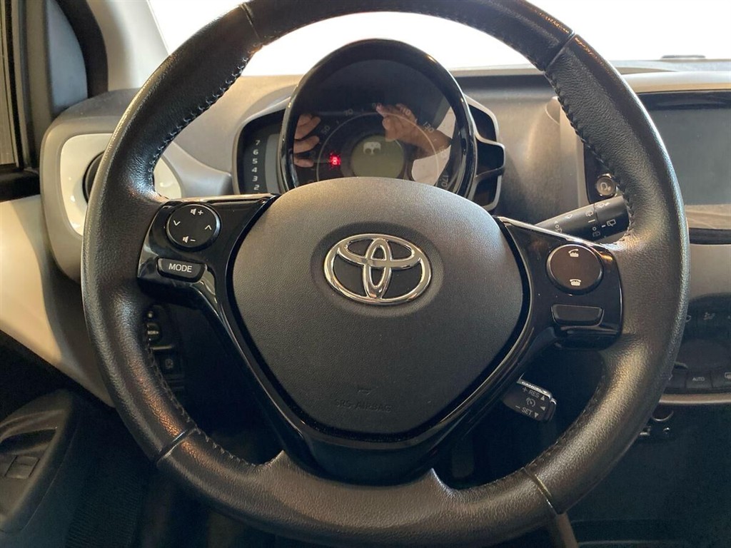 Toyota Aygo 1,0 VVT-I X-Sky 72HK 5d - Image 19