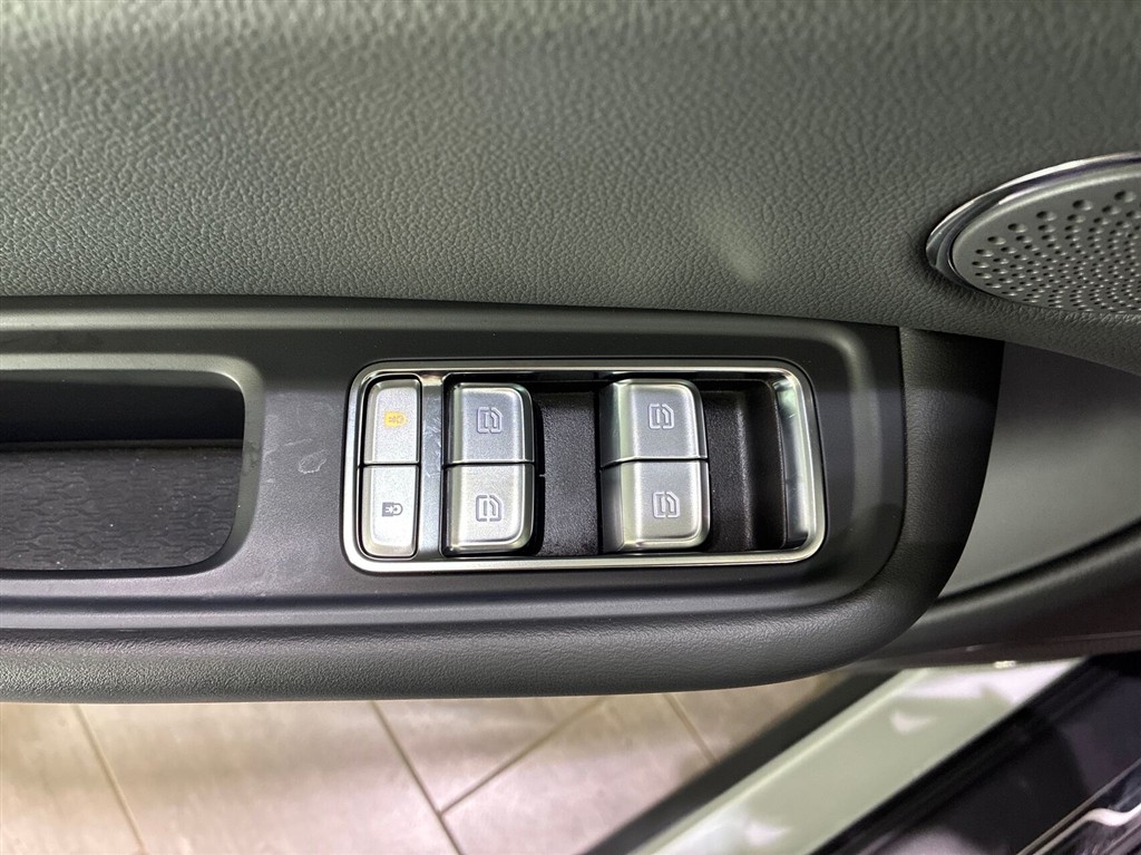 Hongqi E-HS9 EL Comfort 4x4 435HK 5d Aut. - Image 17