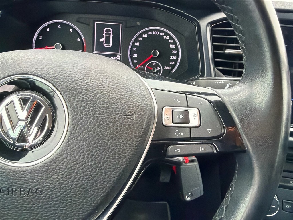 VW T-Roc 1,0 TSI City 115HK 5d 6g - Image 11