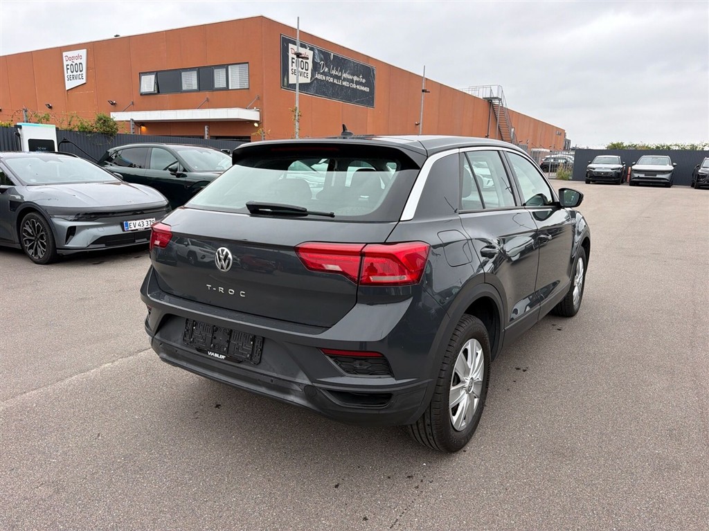 VW T-Roc 1,0 TSI City 115HK 5d 6g - Image 4