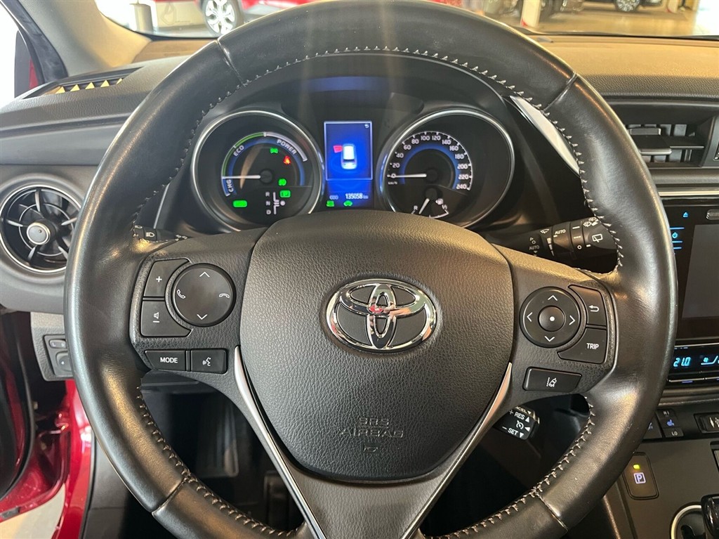 Toyota Auris Touring Sports 1,8 Hybrid Spirit 136HK Stc Aut. - Image 9