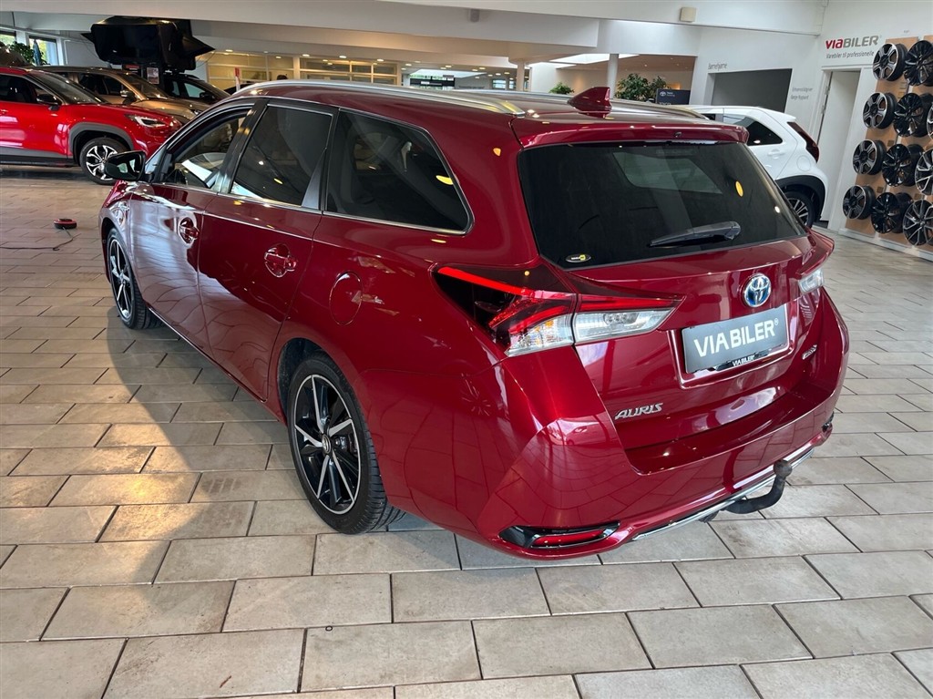 Toyota Auris Touring Sports 1,8 Hybrid Spirit 136HK Stc Aut. - Image 5
