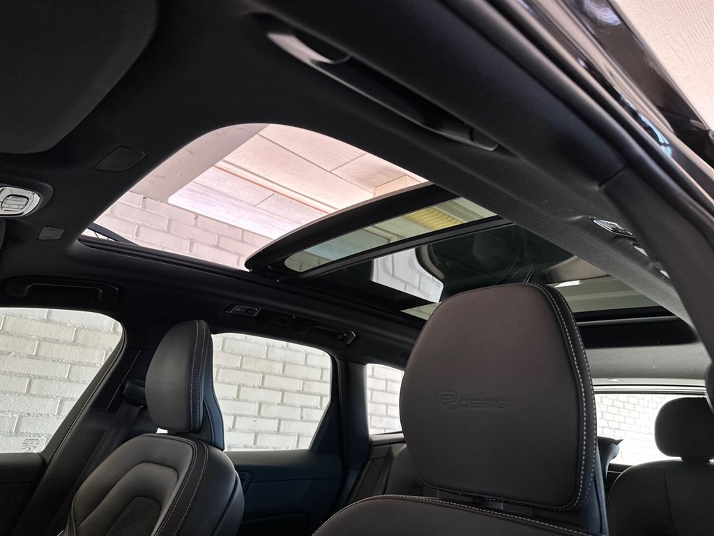 Volvo XC60 2,0 T8 Twin Engine Plugin-hybrid R-design AWD 390HK 5d 8g Aut. - Image 3