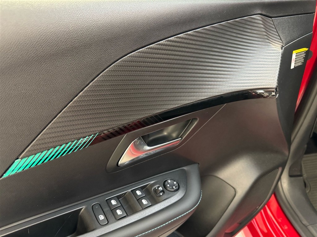 Peugeot 208 1,2 PureTech Allure Sky EAT8 100HK 5d 8g Aut. - Image 12
