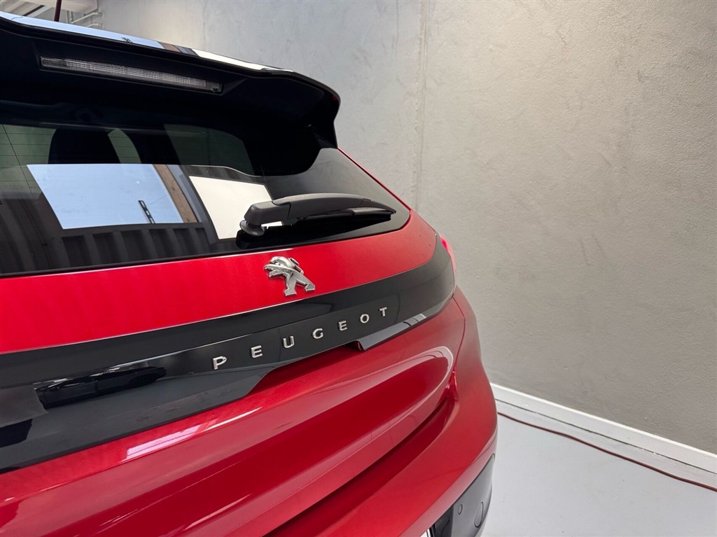 Peugeot 208 1,2 PureTech Allure Sky EAT8 100HK 5d 8g Aut. - Image 20