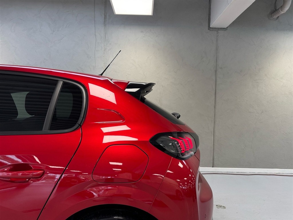 Peugeot 208 1,2 PureTech Allure Sky EAT8 100HK 5d 8g Aut. - Image 25