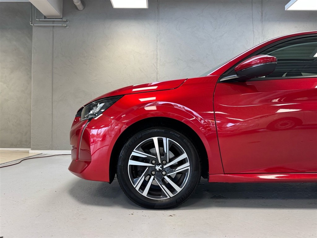 Peugeot 208 1,2 PureTech Allure Sky EAT8 100HK 5d 8g Aut. - Image 4