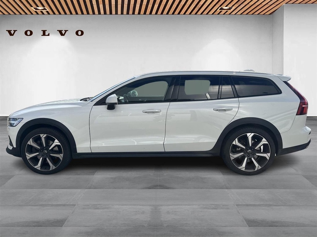 Volvo V60 Cross Country 2,0 D4 AWD 190HK Stc 8g Aut. - Image 2