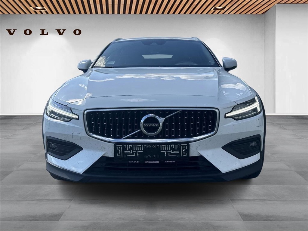 Volvo V60 Cross Country 2,0 D4 AWD 190HK Stc 8g Aut. - Image 4