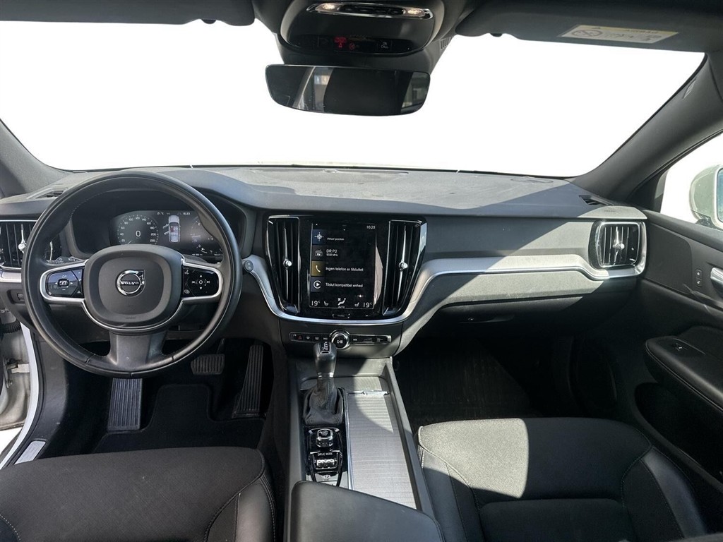 Volvo V60 Cross Country 2,0 D4 AWD 190HK Stc 8g Aut. - Image 8