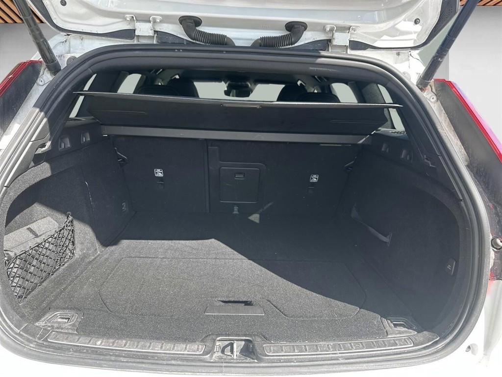Volvo V60 Cross Country 2,0 D4 AWD 190HK Stc 8g Aut. - Image 16