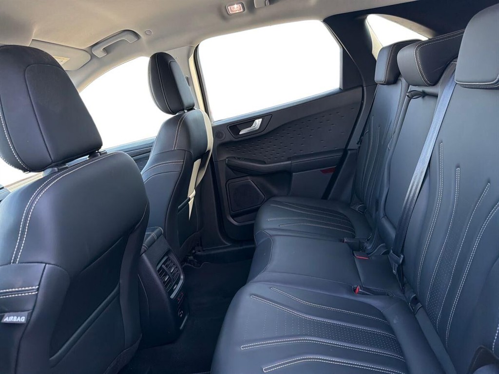 Ford Kuga 2,5 Plugin-hybrid Vignale CVT 225HK 5d Trinl. Gear - Image 11
