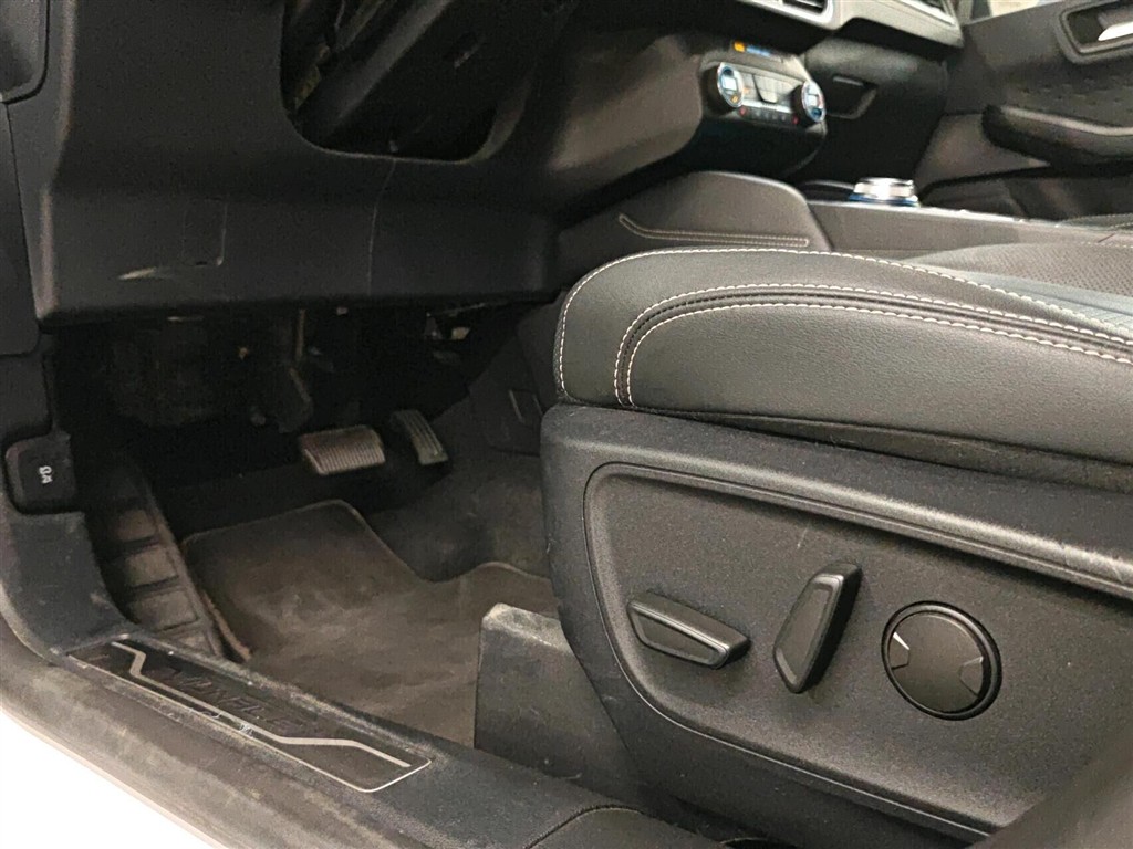Ford Kuga 2,5 Plugin-hybrid Vignale CVT 225HK 5d Trinl. Gear - Image 9