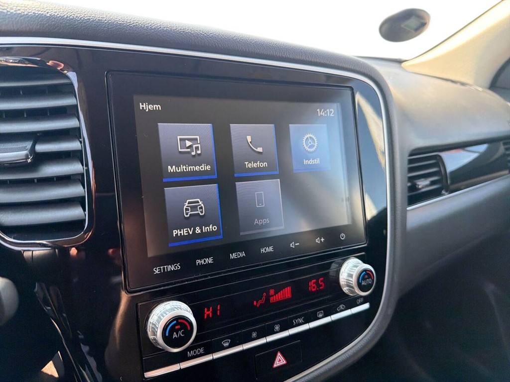 Mitsubishi Outlander 2,4 PHEV Plugin-hybrid Inform+ 4WD 224HK 5d 6g Trinl. Gear - Image 14